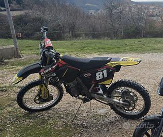 Suzuki RM 125 Certificato Valenti