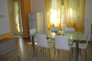 CAORLE: appartamento ristrutturato al p.terra