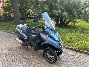 Piaggio MP3 300