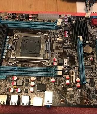 X79 motherboard C602 chip con 2 CPU Xeon