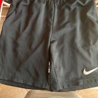 Pantaloncini nike