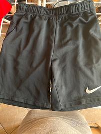 Pantaloncini nike