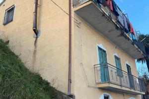 Lustra - Elegante soluzione indipendente con ampio