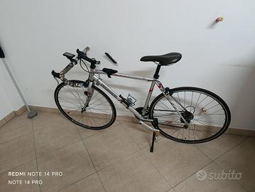 BICI DA CORSA DECATHLON TAGLIA M  GOMME NUOVE