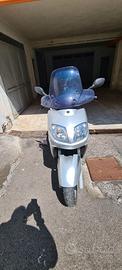 YAMAHA  VERSITY 300