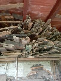 Legnami antichi di mobili scomposti