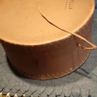 antica cappelliera a cilindro da viaggio  