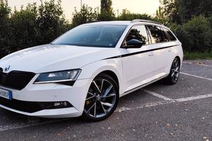 Skoda Superb Sportline 2.0 DSG