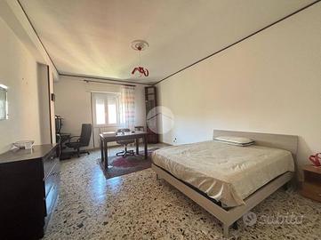 MONOLOCALE A CASERTA