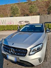 Mercedes Benz Gla 200d -  Night Edition