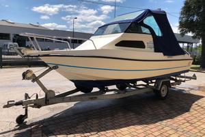 Scafo Sidra semicabinato