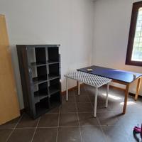 Billy Ikea, scrivania bimbo, tavolo lavoro 