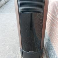 Stufa a pellets marca Laminox Marisa 12 KW