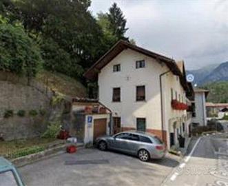Immobile in asta di 347 m² con 5 locali e box auto
