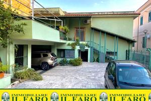 Villa indipendente con giardino, giugliano