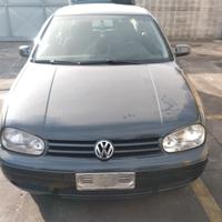 Volkswagen Golf 4 1.9TDI ATD demolito per ricambi 