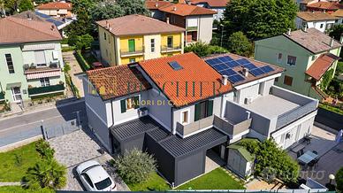 Porzione di villa bifamiliare - Sona