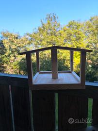 Mangiatoia per uccelli 