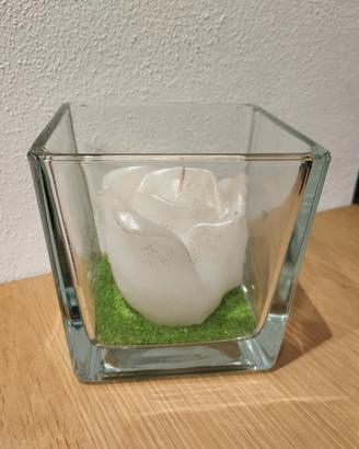 Candela a forma di rosa con vaso in vetro 
