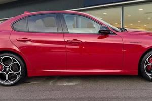 Alfa Romeo Giulia 280 CV AWD Q4 Competizione