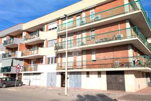 4 LOCALI A MARGHERITA DI SAVOIA
