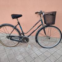 Bicicletta da 26 olimpia con cesto meccanica perfe