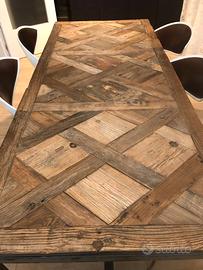 Tavolo in legno con sedie (6 persone)