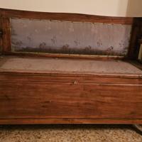 divanetto con cassapanca