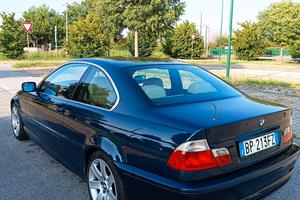 Auto BMW coupe 320 