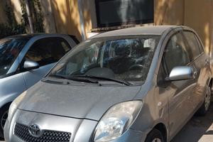 Toyota Yaris 1000 ok neopatentati