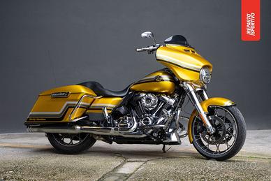 Harley-Davidson FLHXS Street Glide 114 Special - 2