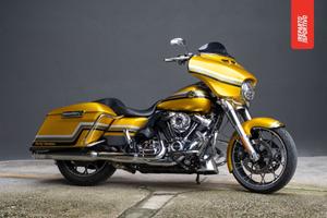 Harley-Davidson FLHXS Street Glide 114 Special - 2