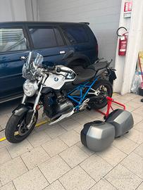 BMW R1200R
