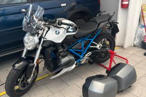 BMW R1200R