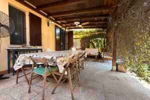 VILLA A SCHIERA A MOLINELLA