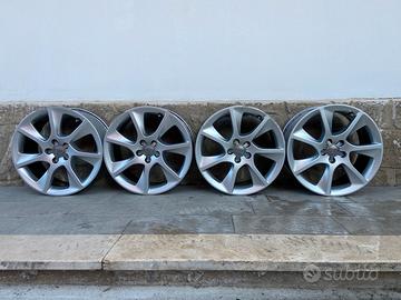 4 CERCHI IN LEGA USATI ORIGINALI AUDI A1 SLINE 17"