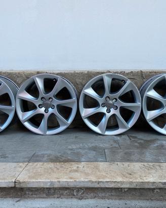 4 CERCHI IN LEGA USATI ORIGINALI AUDI A1 SLINE 17"