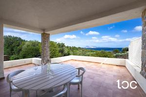 Splendida villetta con vista panoramica a due pass