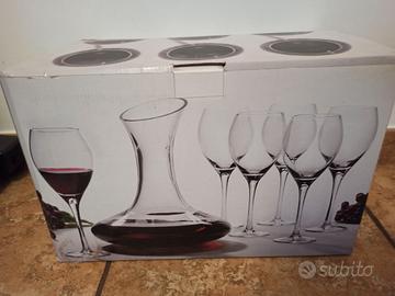 Caraffa per vino con 6 calici