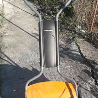 Fiskars - Tagliaerba a spinta