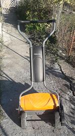 Fiskars - Tagliaerba a spinta