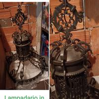 Lampadario in ferro battuto