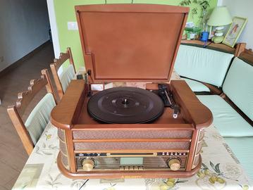 Giradischi con USB, lettore CD, radio MAJESTIC