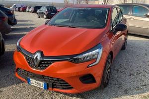 RENAULT CLIO 1.0 SCE 48KW EQUILIBRE - 17000 KM!!!!