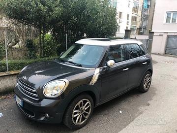 Mini Countryman Cooper d neopatentati