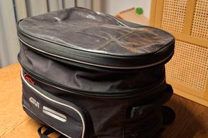 Borsa serbatoio GIVI EA110B (Easy-T) come nuovo