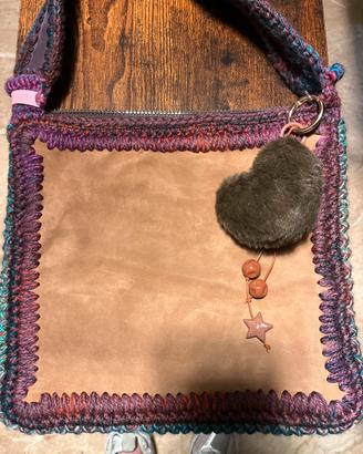 Borsa a spalla in suede e filato hand made crochet
