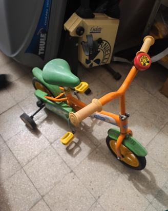 bicicletta con rotelle