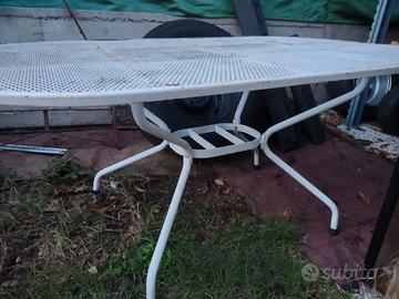 Tavolo da giardino in ferro 
