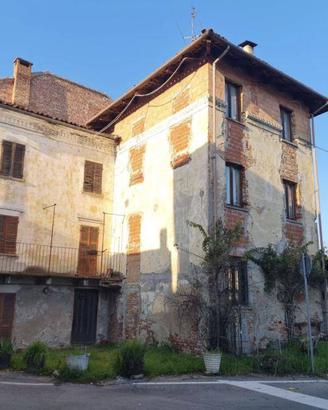 Immobile in asta di 239 m² con 4 locali a Rocchett